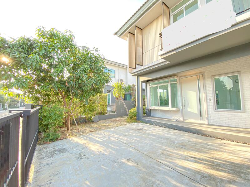 For Sale - Inizio 3 ปิ่นเกล้า-วงแหวน บ้านมุม รั้วสูง เป็นส่วนตัว สภาพดีเยี่ยม ราคาพิเศษมาก, Nonthaburi