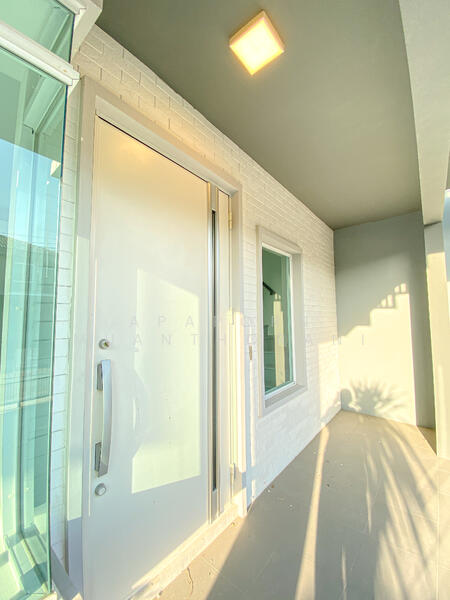 For Sale - Inizio 3 ปิ่นเกล้า-วงแหวน บ้านมุม รั้วสูง เป็นส่วนตัว สภาพดีเยี่ยม ราคาพิเศษมาก, Nonthaburi