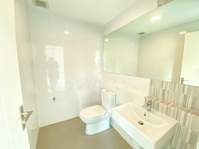 For Sale - Inizio 3 ปิ่นเกล้า-วงแหวน บ้านมุม รั้วสูง เป็นส่วนตัว สภาพดีเยี่ยม ราคาพิเศษมาก, Nonthaburi