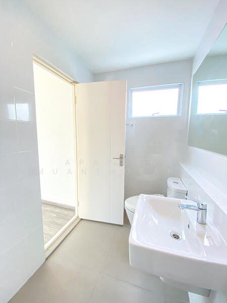 Inizio 3 ปิ่นเกล้า-วงแหวน บ้านมุม รั้วสูง เป็นส่วนตัว สภาพดีเยี่ยม ราคาพิเศษมาก, นนทบุรี, ศาลากลาง, บางกรวย, นนทบุรี, 169 ตร.ม., บ้านเดี่ยว ขาย, โดย Apaporn Muanthorani, 11791649 - DDproperty.com