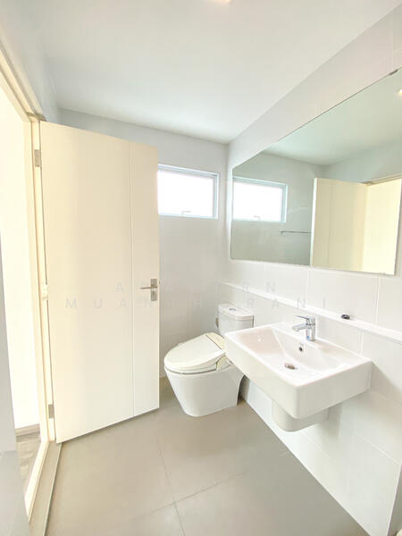 For Sale - Inizio 3 ปิ่นเกล้า-วงแหวน บ้านมุม รั้วสูง เป็นส่วนตัว สภาพดีเยี่ยม ราคาพิเศษมาก, Nonthaburi