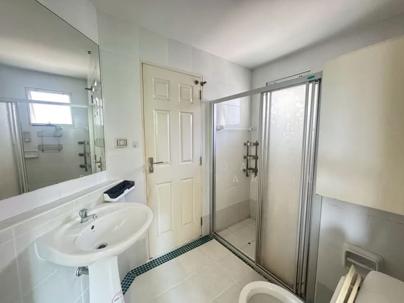 หมู่บ้านชลลดา สุวรรณภูมิ, Samut Prakan, Srisa Chorakhe Noi, Bang Sao Thong, Samut Prakan, 4 Bedrooms, 150 sqm, Single Detached House For Sale, by Wanida Dechametarkul, 11792092 - DDproperty.com