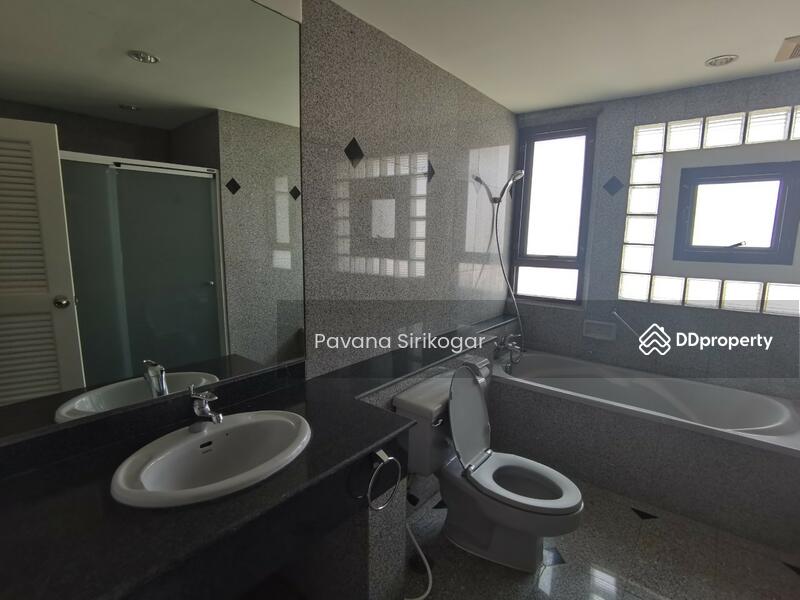 For Rent - Charoenjai Place, Bangkok