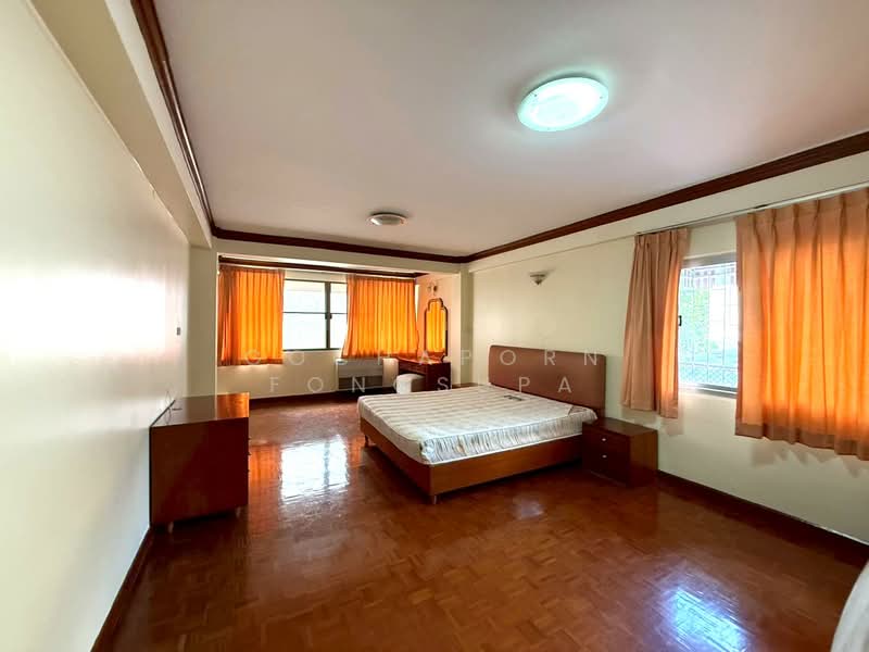 Apartment at Sukhumvit 26, กรุงเทพ, คลองตันเหนือ, วัฒนา, กรุงเทพ, 250 ตร.ม., อพาร์ทเมนท์ ให้เช่า, โดย Gochaporn Fongsupa, 11793751 - DDproperty.com