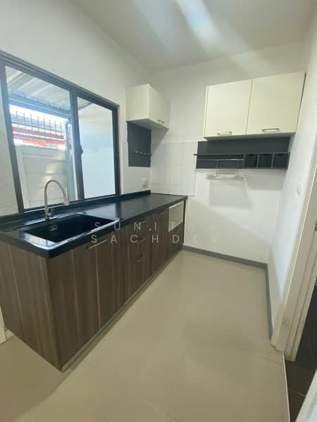 Pruksa Ville 57 Pattanakarn, Bangkok, Soi Pattanakarn 38, Suan Luang, Suan Luang, Bangkok, 3 Bedrooms, 160 sqm, Townhouse For Rent, by Sunitra Sachdev, 11793919 - DDproperty.com