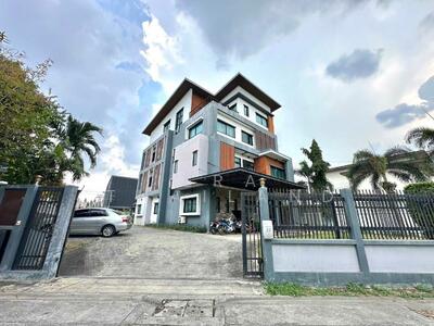 ขาย - ขายโฮมออฟฟิศ 4 ชั้น 363 ตร.ว ซ.รามอินทรา 5 ใกล้ BTS วัดพระศรีฯ, กรุงเทพ