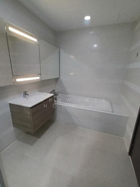Keyne by Sansiri, Bangkok, 766 Sukhumvit Road, Khlong Toei, Khlong Toei, Bangkok, 3 Bedrooms, 137 sqm, Condo For Rent, by Napawadee Homhuk, 11794652 - DDproperty.com