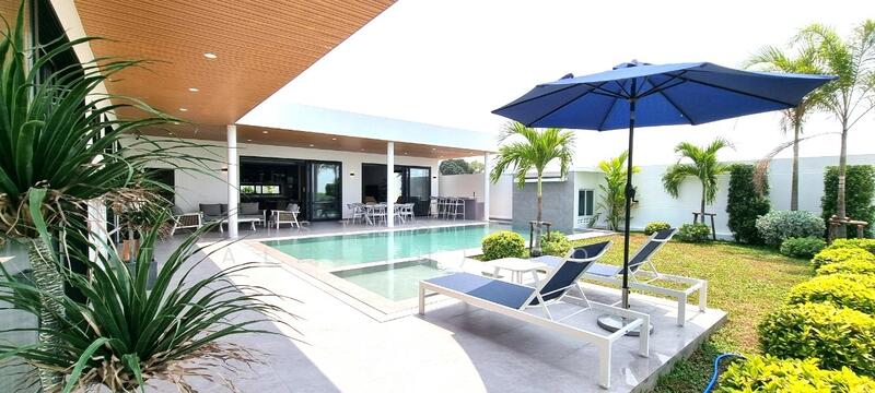 3 Bedrooms Luxury Pool Villa in Chaiyapruek - Pattaya for Sale, Chon Buri (Pattaya), Nong Pru, Bang Lamung (Pattaya), Chon Buri (Pattaya), 3 Bedrooms, 380 sqm, Villa For Sale, by PLC Real Estate, 11796916 - DDproperty.com