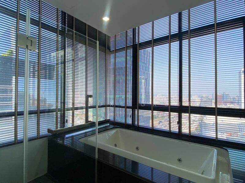 Ivy Ampio, Bangkok, 48 Ratchadaphisek Road, Huai Khwang, Bangkok, 2 Bedrooms, 82 sqm, Condo For Rent, by The Luxe Group, 11797367 - DDproperty.com
