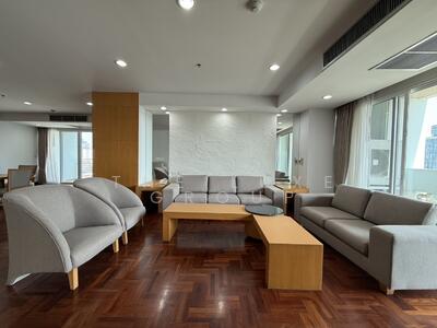 For Rent - Spacious Apartment for Rent in Sukhumvit 24, Bangkok