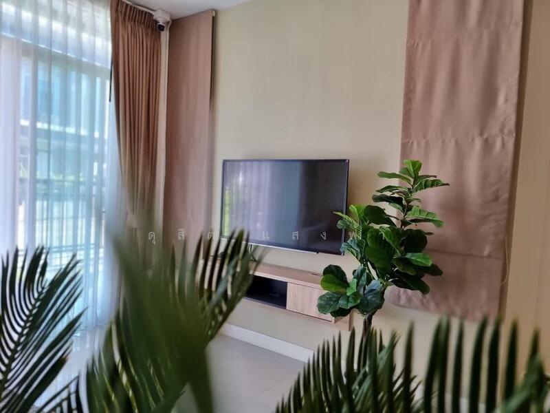 ให้เช่า - ให้เช่าบ้านแฝด ม.ทริโอทาวน์ นาพร้าว ศรีราชา พร้อมอยู่, ชลบุรี