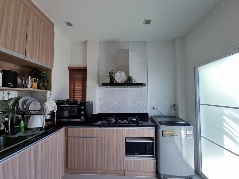 ให้เช่า - ให้เช่าบ้านแฝด ม.ทริโอทาวน์ นาพร้าว ศรีราชา พร้อมอยู่, ชลบุรี