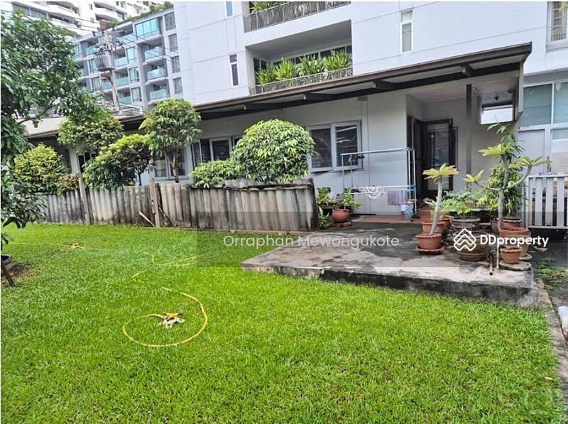 For Rent - Land 96 sqw with House close to Terminal 21 and BTS Asoke, Bangkok