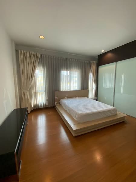 Baan Klang Muang Swiss Town Kaset-Nawamin : บ้านกลางเมือง สวิสทาวน์ เกษตร-นวมินทร์, กรุงเทพ, ซอยหมู่บ้านกลางเมือง, จรเข้บัว, ลาดพร้าว, กรุงเทพ, 240 ตร.ม., ทาวน์เฮ้าส์ ให้เช่า, โดย ปรินทร์ญาดา ชิณโชติ, 11798907 - DDproperty.com
