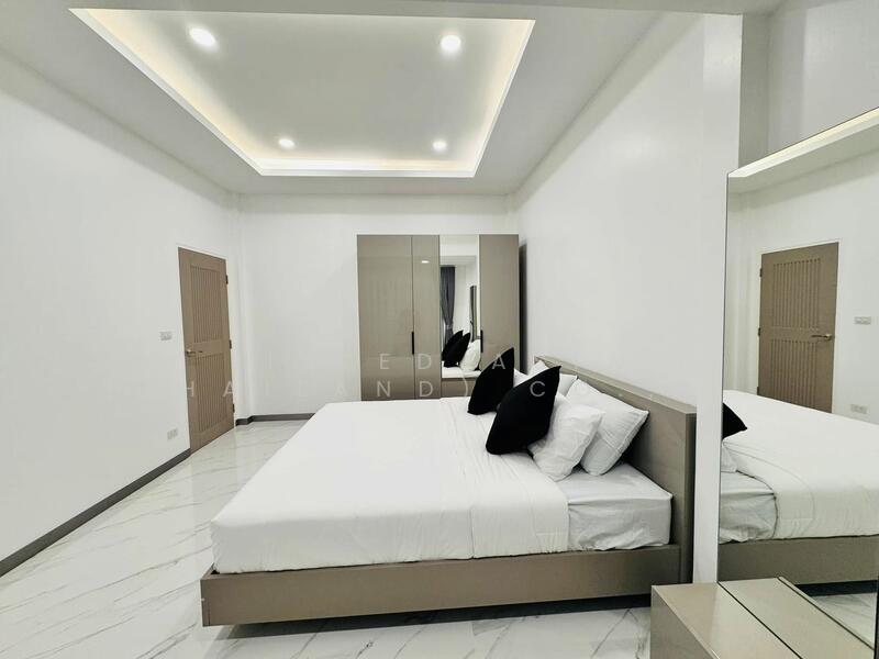 4 Beds 5 Baths Pool Villa for Sale in Pattaya, Jomtien, Chon Buri (Pattaya), Nong Pru, Bang Lamung (Pattaya), Chon Buri (Pattaya), 4 Bedrooms, 150 sqm, Villa For Sale, by PLC Real Estate, 11799097 - DDproperty.com