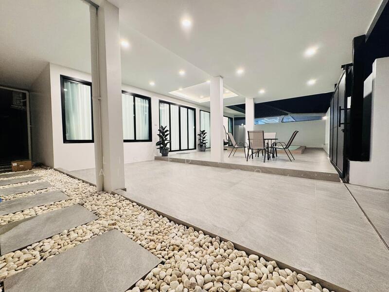 4 Beds 5 Baths Pool Villa for Sale in Pattaya, Jomtien, Chon Buri (Pattaya), Nong Pru, Bang Lamung (Pattaya), Chon Buri (Pattaya), 4 Bedrooms, 150 sqm, Villa For Sale, by PLC Real Estate, 11799097 - DDproperty.com