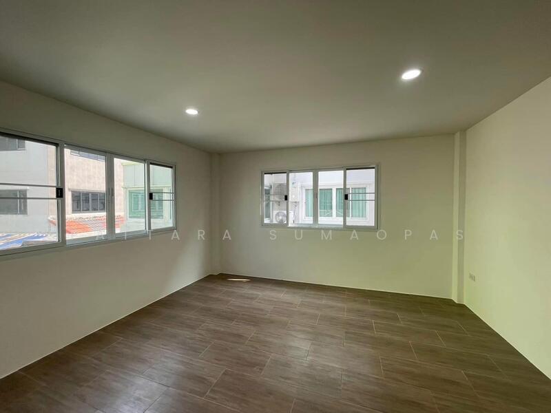 Baan Suan Suphawat, Pathum Thani, Ban Klang Subdistrict, Mueang Pathum Thani District, Pathum Thani, Ban Klang, Muang Pathum Thani, Pathum Thani, 3 Bedrooms, 150 sqm, Townhouse For Sale, by Pattara Sumaopas, 11799233 - DDproperty.com