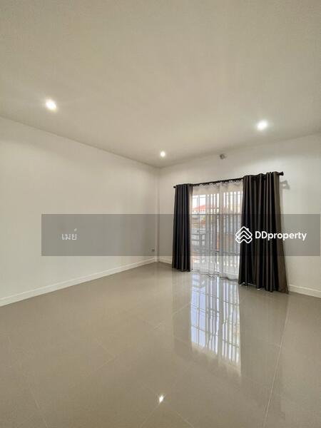 For Rent - 3-storey commercial building, Chiang Mai