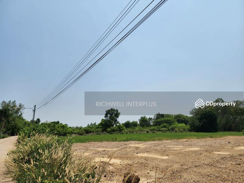 For Sale - Land for sale in Huasamrong, 4 rai, filled in, next to concrete road,, Chachoengsao