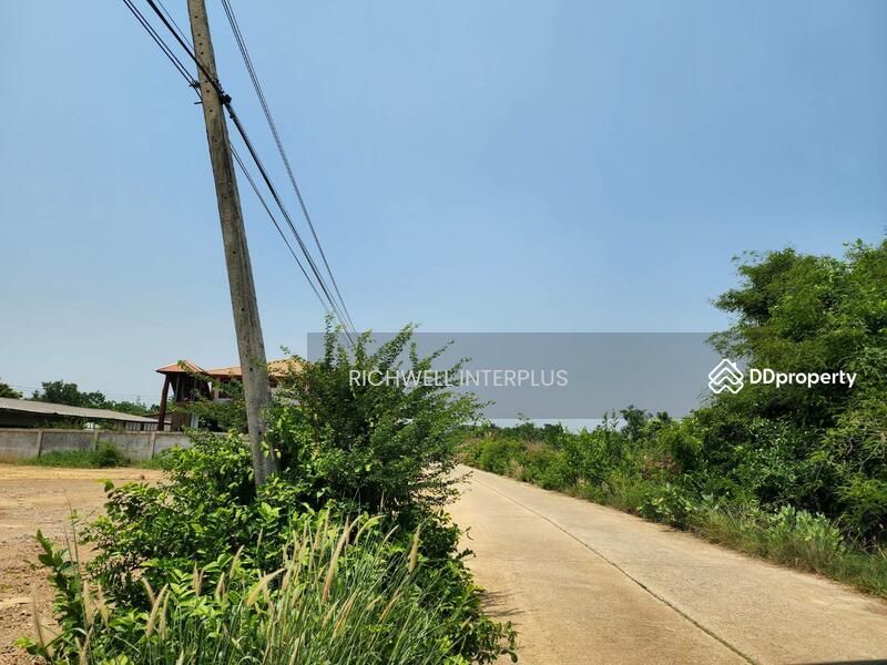 For Sale - Land for sale in Huasamrong, 4 rai, filled in, next to concrete road,, Chachoengsao