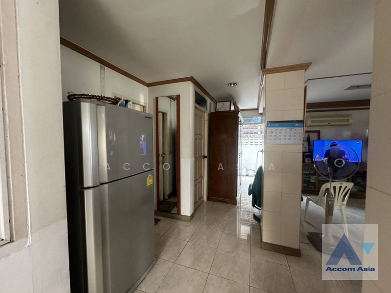 House for Sale in Sukhumvit, Bangkok near BTS Ekkamai, Bangkok, Phra Kanong Nua, Watthana, Bangkok, 4 Bedrooms, 270 sqm, Single Detached House For Sale, by Accom Asia, 11800918 - DDproperty.com
