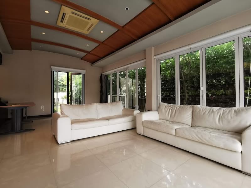 Large detached house on Ramkhamhaeng Road, Bangkok, Saphan Sung, Bangkok, 4 Bedrooms, 790 sqm, Single Detached House For Rent, by คุณรวีวรรณ อู่เงิน, 11801374 - DDproperty.com