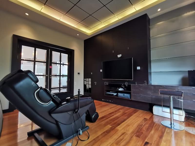 Large detached house on Ramkhamhaeng Road, Bangkok, Saphan Sung, Bangkok, 4 Bedrooms, 790 sqm, Single Detached House For Rent, by คุณรวีวรรณ อู่เงิน, 11801374 - DDproperty.com