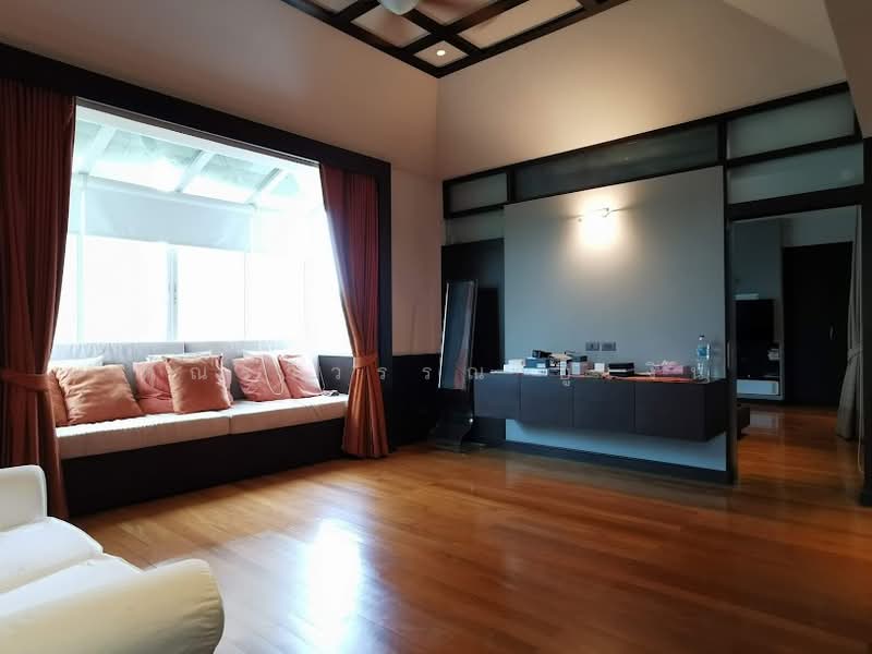 Large detached house on Ramkhamhaeng Road, Bangkok, Saphan Sung, Bangkok, 4 Bedrooms, 790 sqm, Single Detached House For Rent, by คุณรวีวรรณ อู่เงิน, 11801374 - DDproperty.com