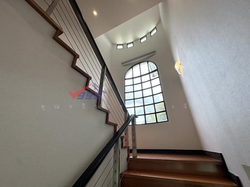 Large detached house on Ramkhamhaeng Road, bangkok, Saphan Sung, Bangkok, 4 Bedrooms, 790 sqm, Single Detached House For Rent, by คุณรวีวรรณ อู่เงิน, 11801374 - DDproperty.com