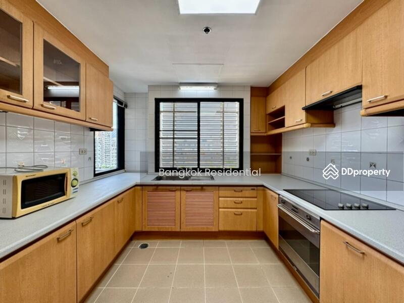 For Rent - Lee House Apartment, Bangkok
