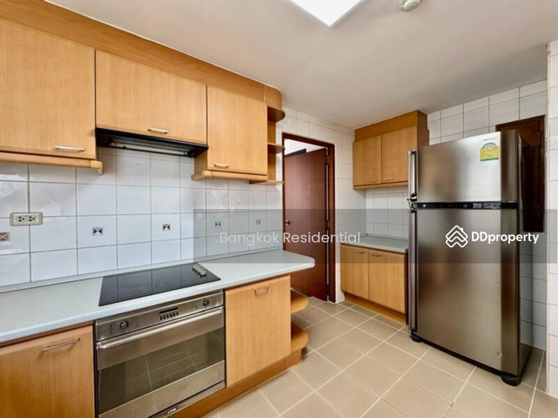 For Rent - Lee House Apartment, Bangkok