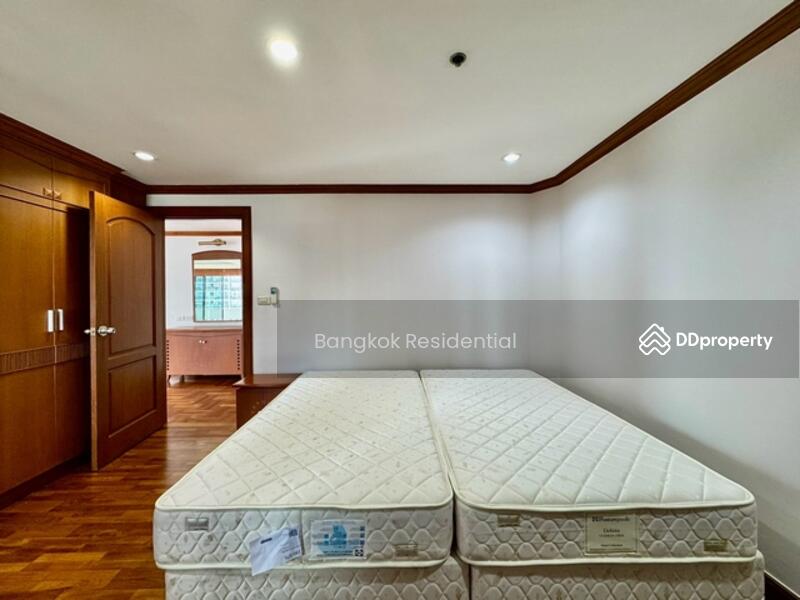 For Rent - Lee House Apartment, Bangkok
