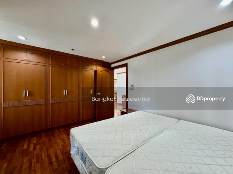 For Rent - Lee House Apartment, Bangkok
