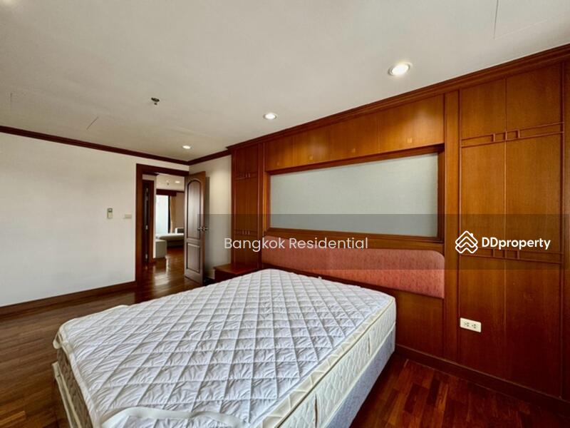 For Rent - Lee House Apartment, Bangkok