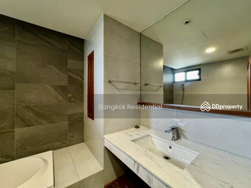 For Rent - Lee House Apartment, Bangkok