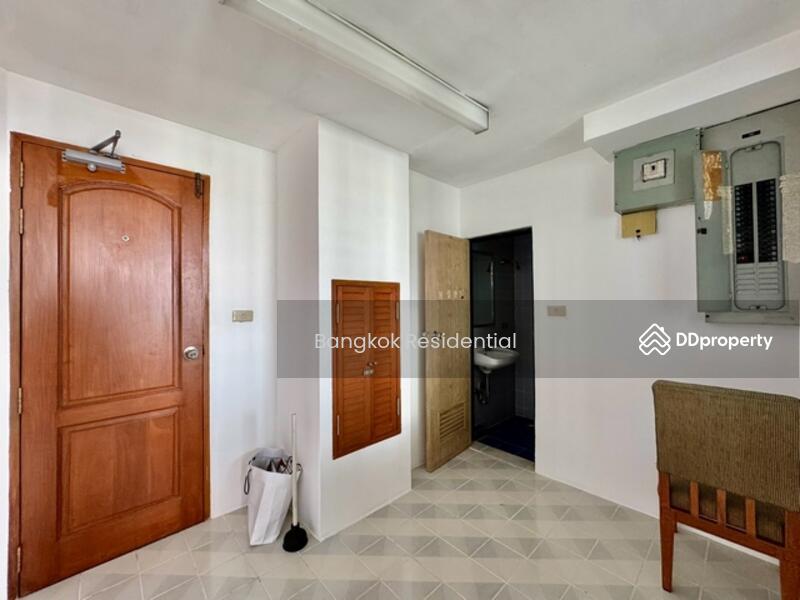 For Rent - Lee House Apartment, Bangkok