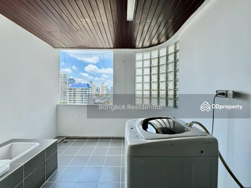 For Rent - Lee House Apartment, Bangkok