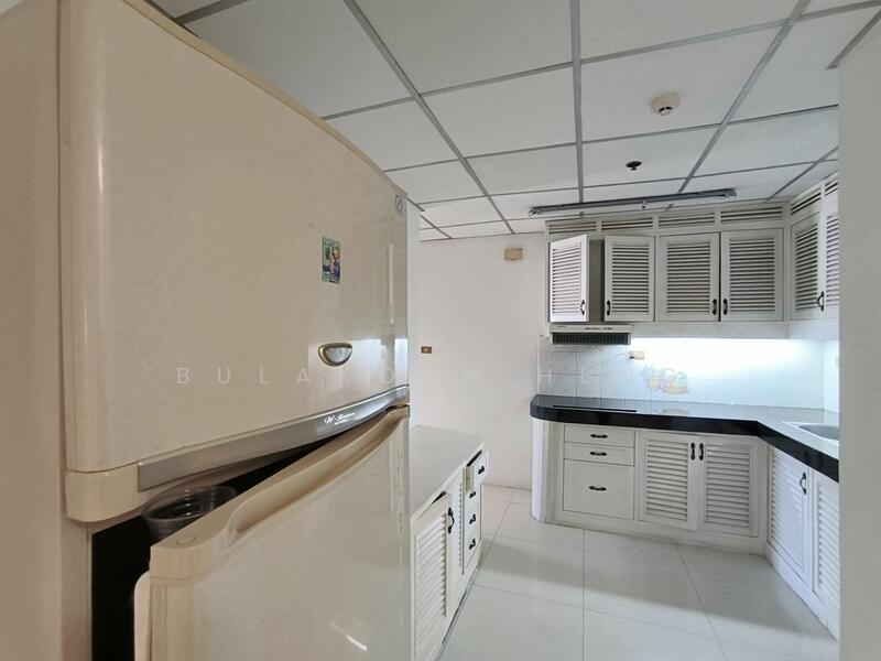 Crystal Garden, Bangkok, 217 Sukhumvit 4 Alley, Khlong Toei, Bangkok, 3 Bedrooms, 220 sqm, Condo For Rent, by Bulakorn Heng, 11802894 - DDproperty.com