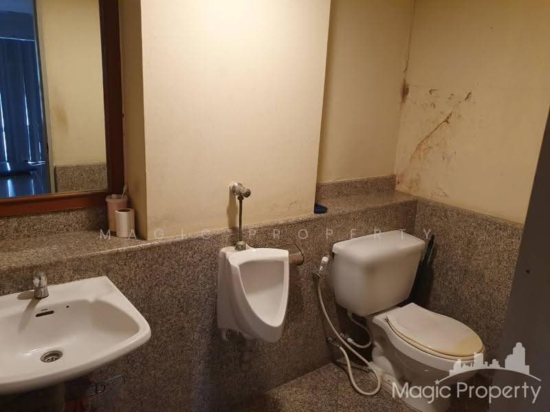 4-Storey Commercial Building in Sukhumvit 61, Bangkok, Khlong Tan Nua, Watthana, Bangkok, , 250 sqm, Shophouse For Rent, by Magic Property, 11803759 - DDproperty.com