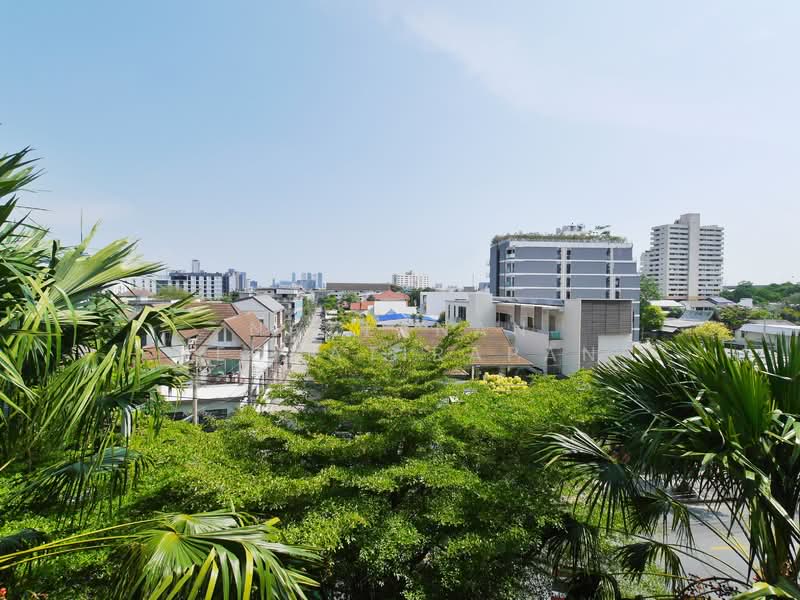 Mayfair Place Sukhumvit 50, Bangkok, Soi Sukhumvit 50, Phra Kanong, Khlong Toei, Bangkok, 2 Bedrooms, 48 sqm, Condo For Rent, by Nattanan Techatirapan, 11803776 - DDproperty.com