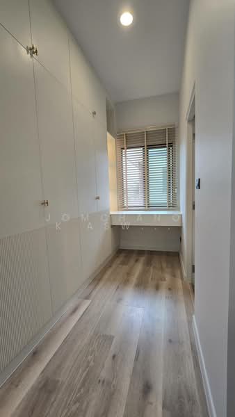 Burasiri Krungthep Kreetha, Bangkok, 95 Soi Pracha Ruam Chai, Hua Mak, Bang Kapi, Bangkok, 4 Bedrooms, 300 sqm, Single Detached House For Rent, by Jomchanok Aswavibul, 11803809 - DDproperty.com