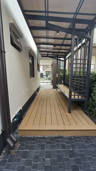 Burasiri Krungthep Kreetha, Bangkok, 95 Soi Pracha Ruam Chai, Hua Mak, Bang Kapi, Bangkok, 4 Bedrooms, 300 sqm, Single Detached House For Rent, by Jomchanok Aswavibul, 11803809 - DDproperty.com