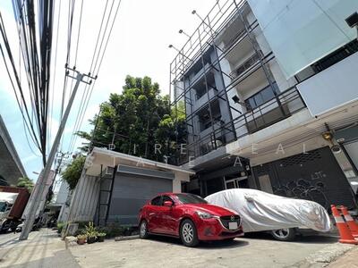 ขาย - ตึกแถว อาคาพาณิชย์ 4 ชั้น ติดถนนใหญ่ สุขุมวิท ทำเลดี ติด BTS อุดมสุข, กรุงเทพ