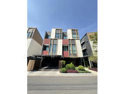 ขาย - Baan Klang Muang Classe Sukhumvit 77 : บ้านกลางเมือง คลาสเซ่ สุขุมวิท 77, กรุงเทพ