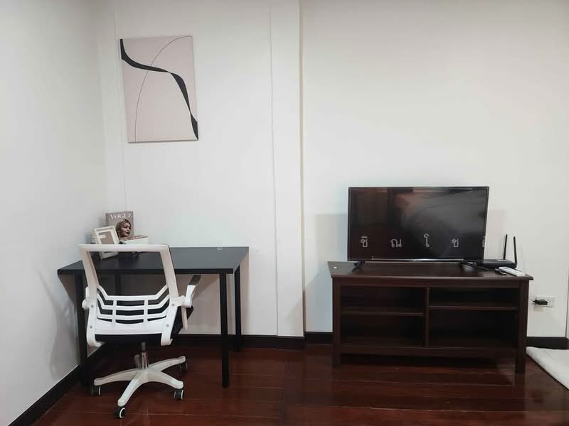 Single house Huai Khwang, Bangkok, Samsen Nok, Huai Khwang, Bangkok, 6 Bedrooms, 300 sqm, Single Detached House For Rent, by ปรินทร์ญาดา ชิณโชติ, 11804054 - DDproperty.com