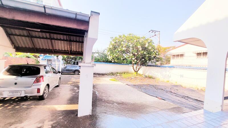ขายบ้านเดี่ยว 2 ชั้น สร้างโดย Land&House ซอยสุขุมวิท 101/1 ขาย 12 ล้าน ที่ดิน 119 ตรว, กรุงเทพ, 665/158 สุขุมวิท 101/1, บางจาก, พระโขนง, กรุงเทพ, 200 ตร.ม., บ้านเดี่ยว ขาย, โดย Thanatsorn Hongmanop, 11804303 - DDproperty.com
