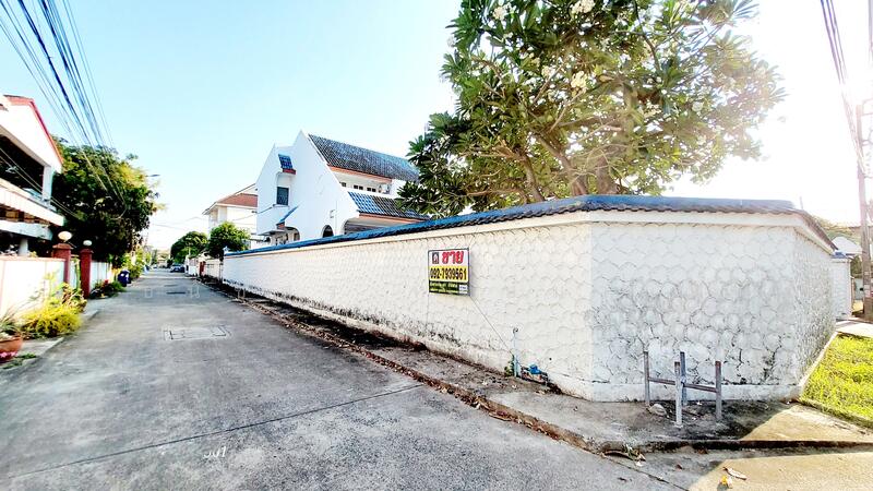 ขายบ้านเดี่ยว 2 ชั้น สร้างโดย Land&House ซอยสุขุมวิท 101/1 ขาย 12 ล้าน ที่ดิน 119 ตรว, กรุงเทพ, 665/158 สุขุมวิท 101/1, บางจาก, พระโขนง, กรุงเทพ, 200 ตร.ม., บ้านเดี่ยว ขาย, โดย Thanatsorn Hongmanop, 11804303 - DDproperty.com