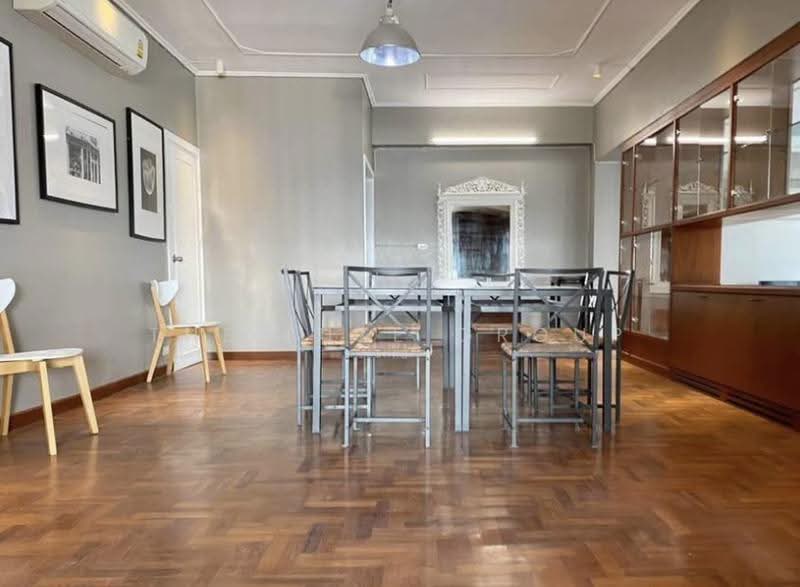 Siam Penthouse 2 Condominium : สยาม เพนท์เฮาส์ 2 คอนโดมิเนียม, กรุงเทพ, 72 ซอยสาทร 1 ถนนสาทร, ทุ่งมหาเมฆ, สาทร, กรุงเทพ, 170 ตร.ม., อพาร์ทเมนท์ ให้เช่า, โดย The Luxe Group, 11804942 - DDproperty.com