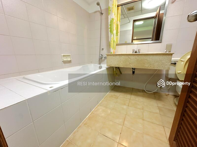 For Sale - Acadamia Grand Tower, Bangkok