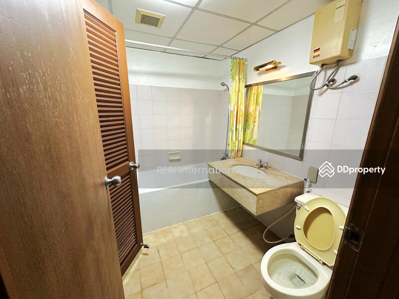 For Sale - Acadamia Grand Tower, Bangkok
